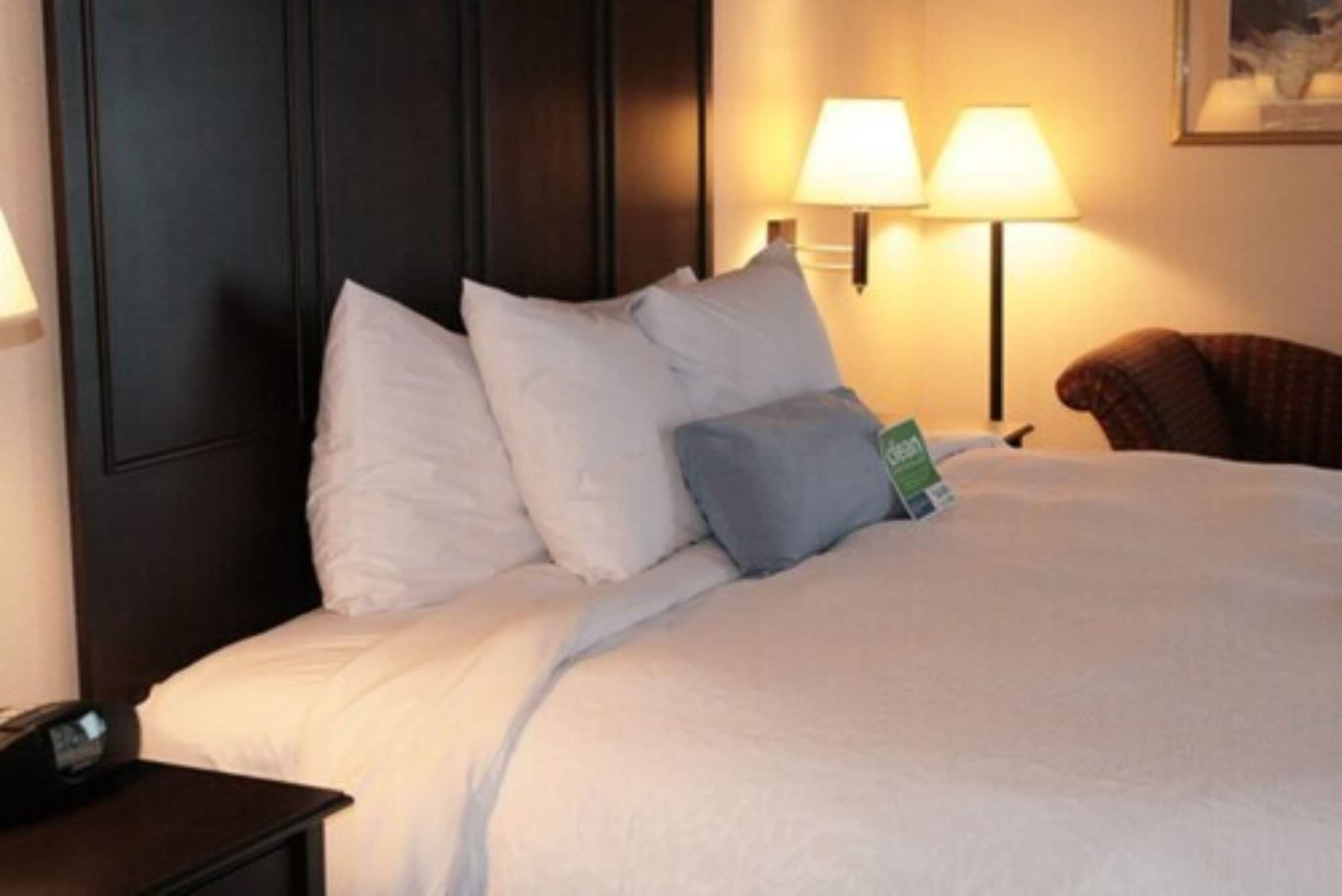 Country Inn & Suites By Radisson, Toronto Mississauga, On Екстериор снимка