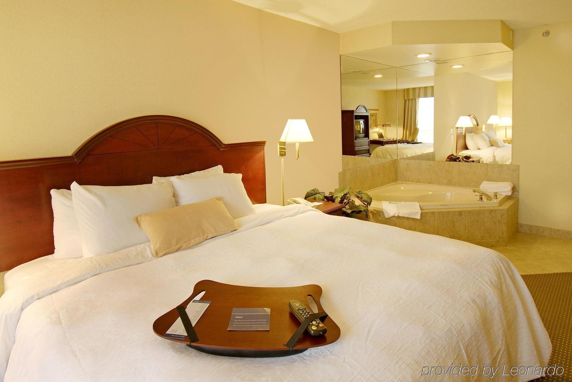 Country Inn & Suites By Radisson, Toronto Mississauga, On Екстериор снимка