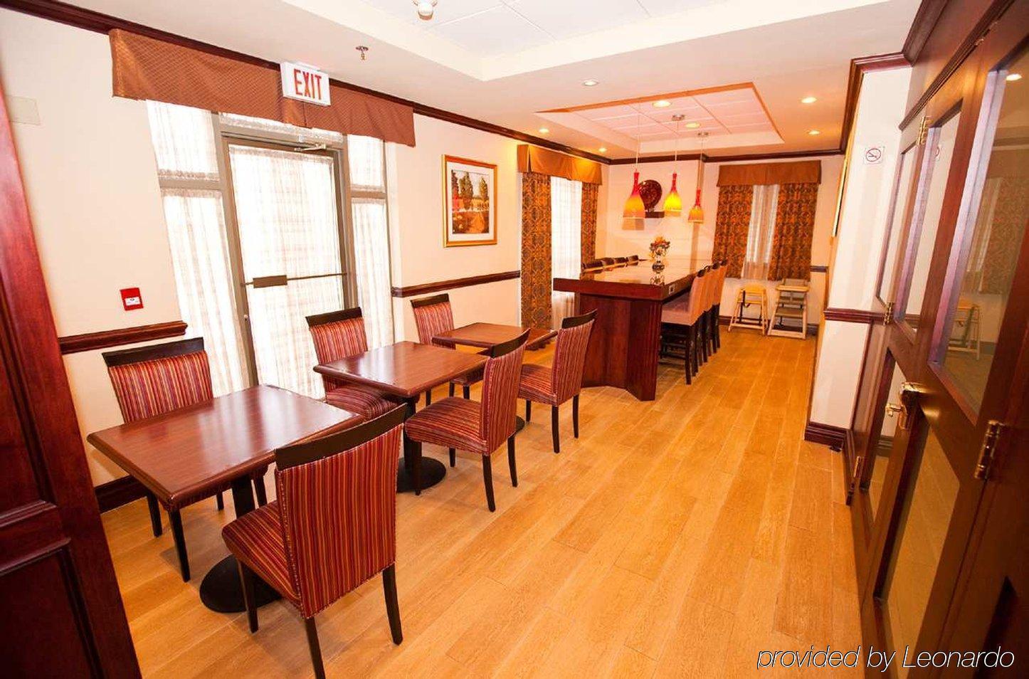 Country Inn & Suites By Radisson, Toronto Mississauga, On Екстериор снимка