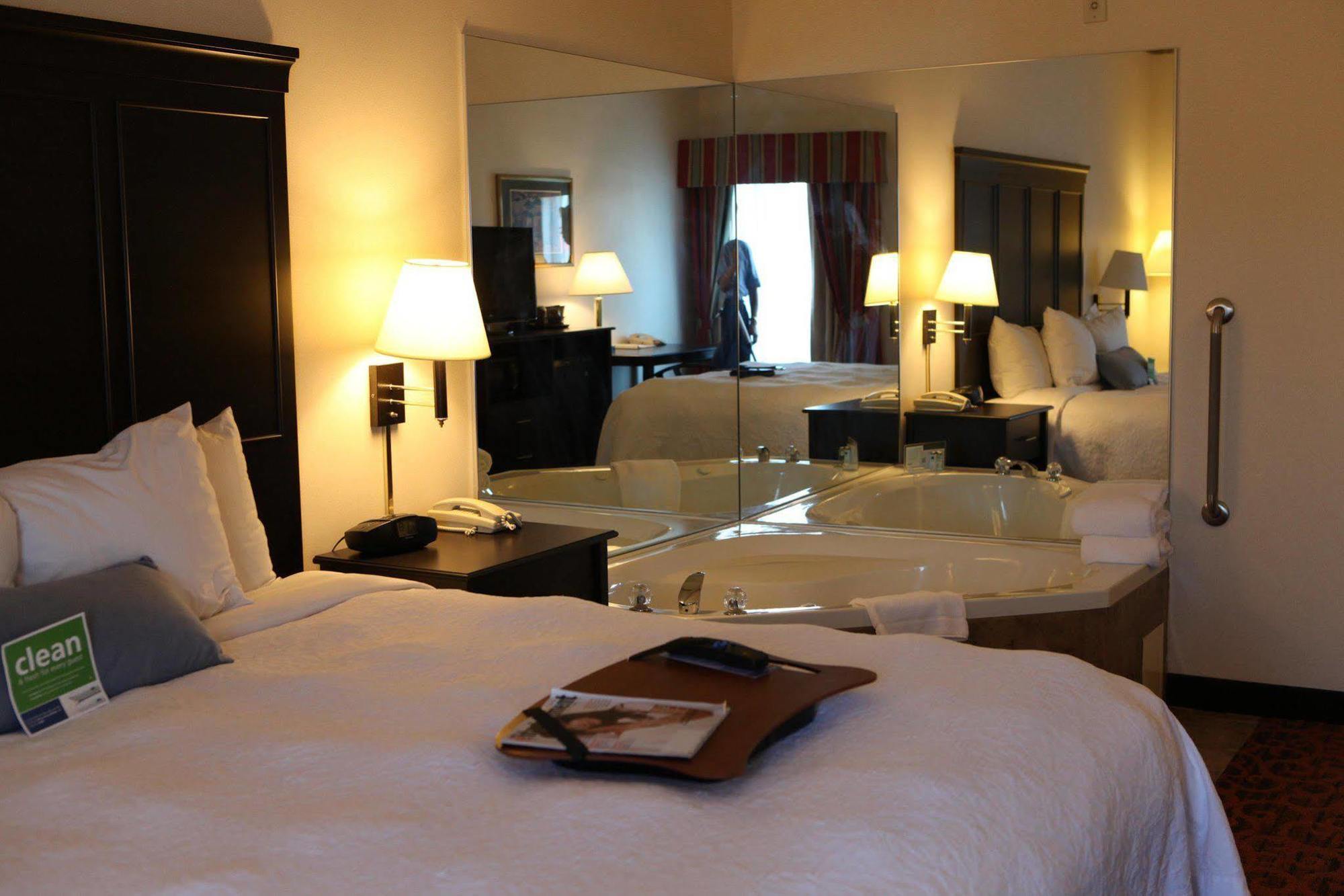 Country Inn & Suites By Radisson, Toronto Mississauga, On Стая снимка